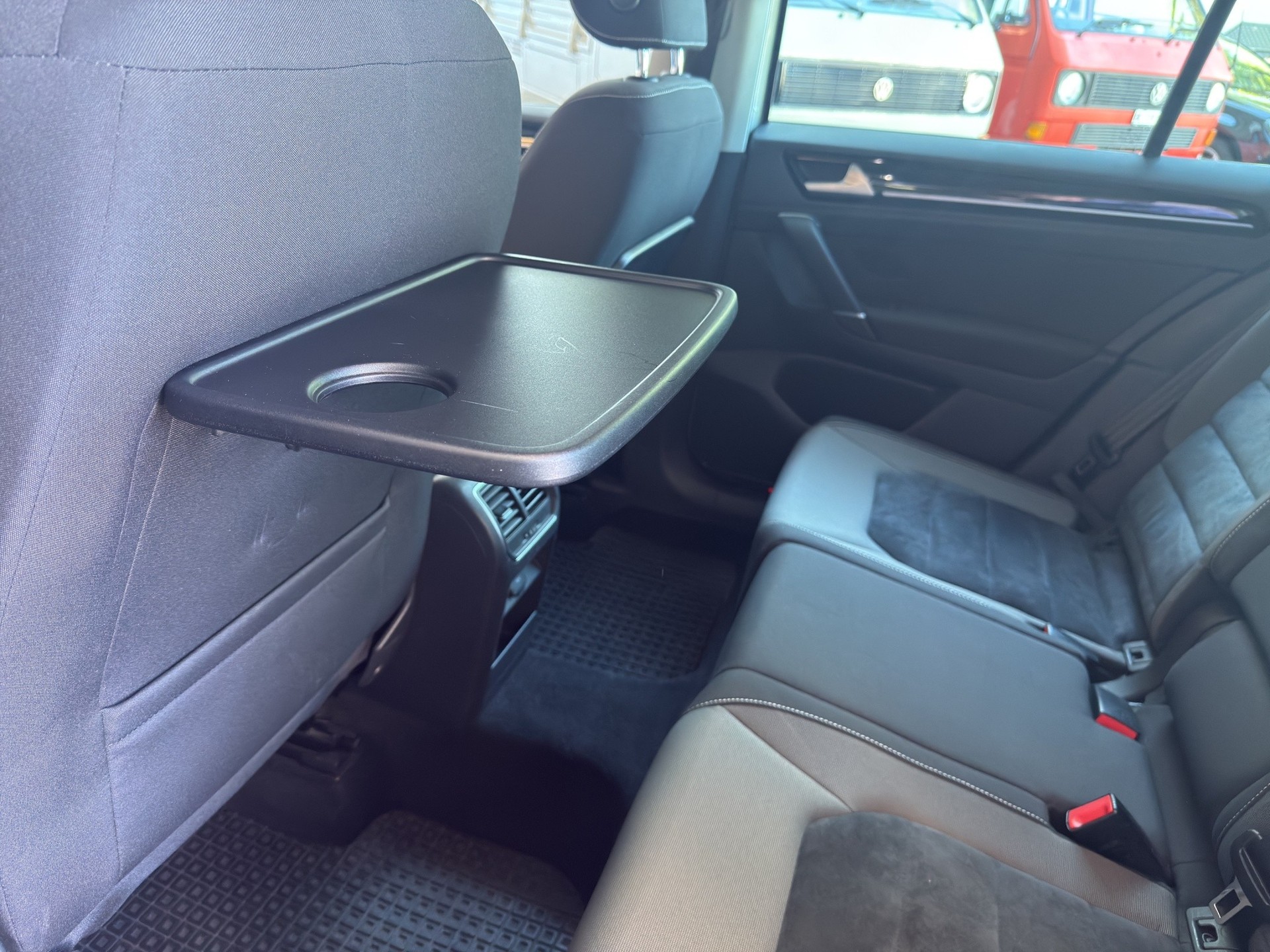 VW Golf Sportsvan 2.0 TDI Highline DSG-image-7