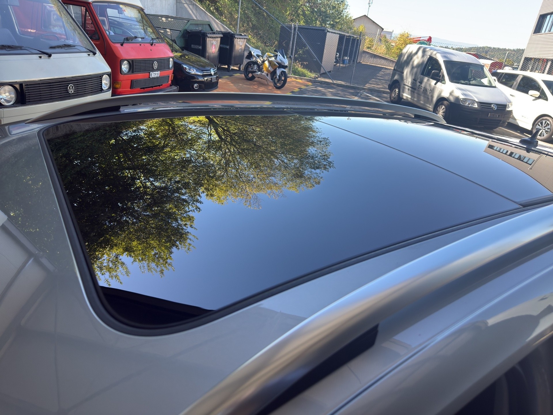 VW Golf Sportsvan 2.0 TDI Highline DSG-image-14