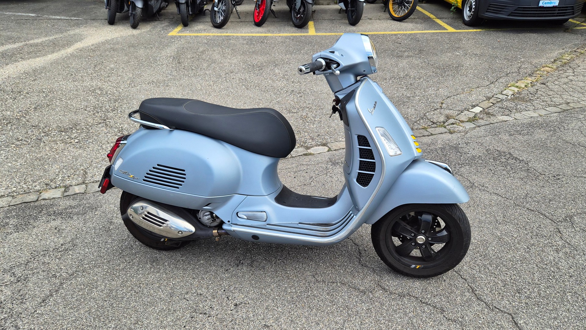 PIAGGIO Vespa GTS 300 Super Sport ABS-image-3