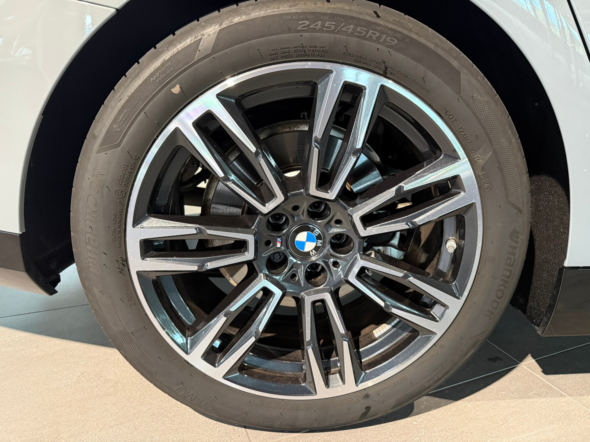 BMW 520d xDrive 48V Touring M Sport Steptronic-image-10