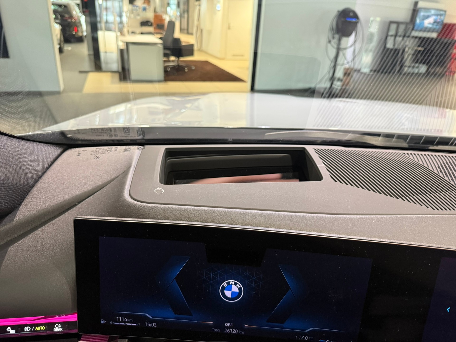 BMW 520d xDrive 48V Touring M Sport Steptronic-image-17