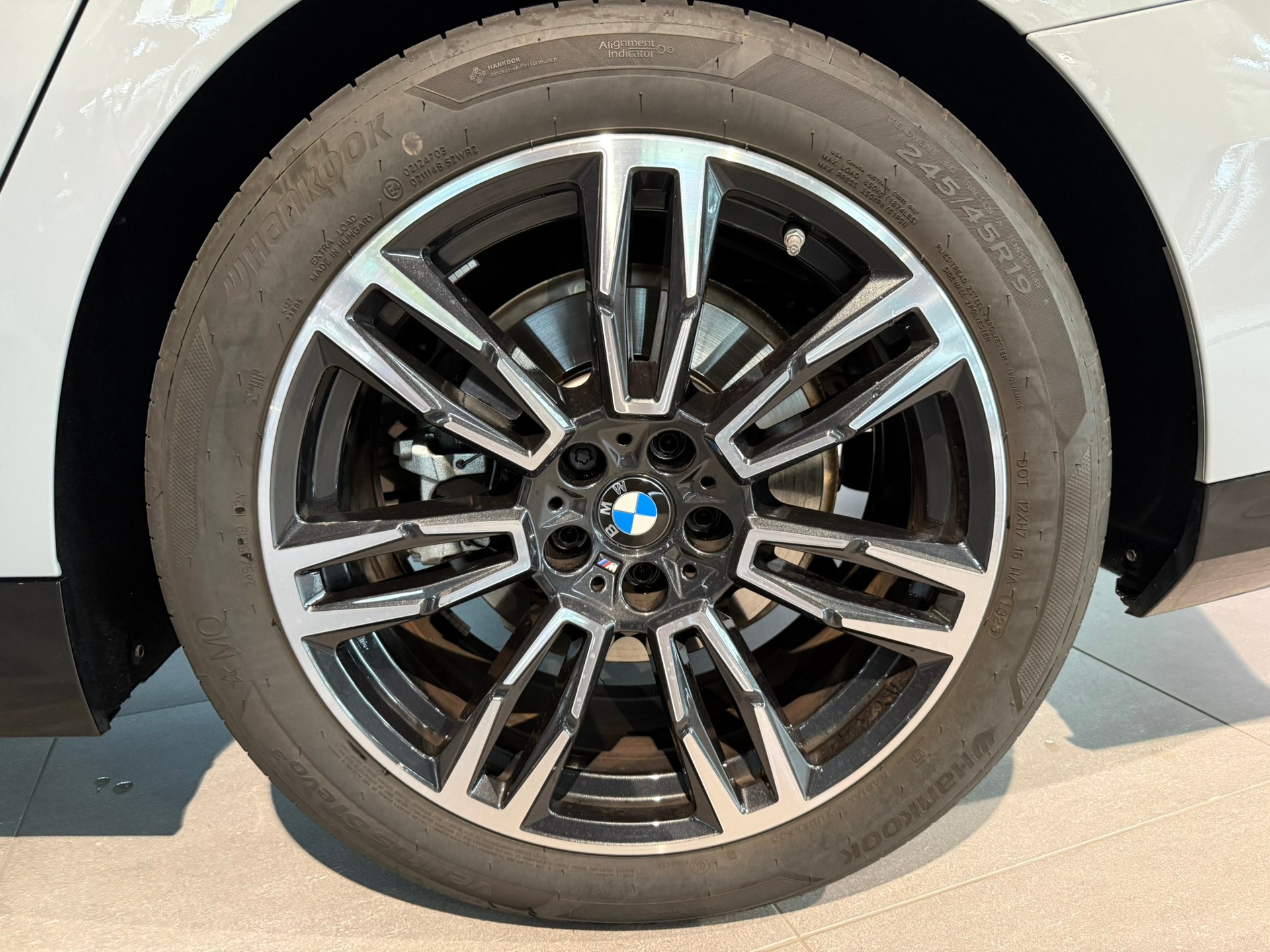 BMW 520d xDrive 48V Touring M Sport Steptronic-image-9
