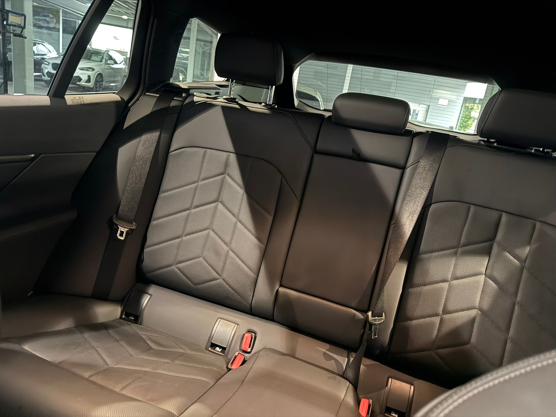 BMW 520d xDrive 48V Touring M Sport Steptronic-image-15