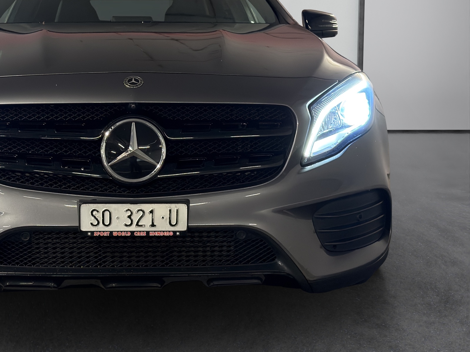 MERCEDES-BENZ GLA 250 AMG Line Swiss Star 4Matic 7G-DCT-image-6