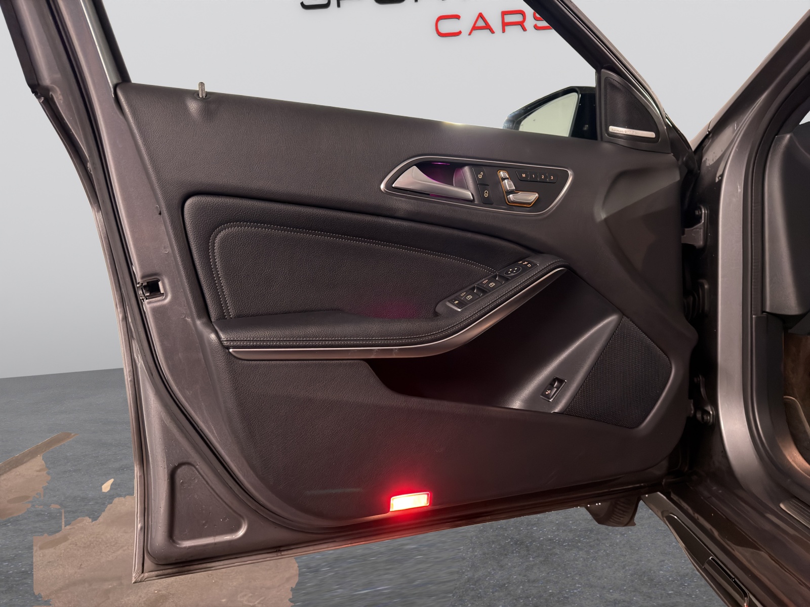 MERCEDES-BENZ GLA 250 AMG Line Swiss Star 4Matic 7G-DCT-image-21