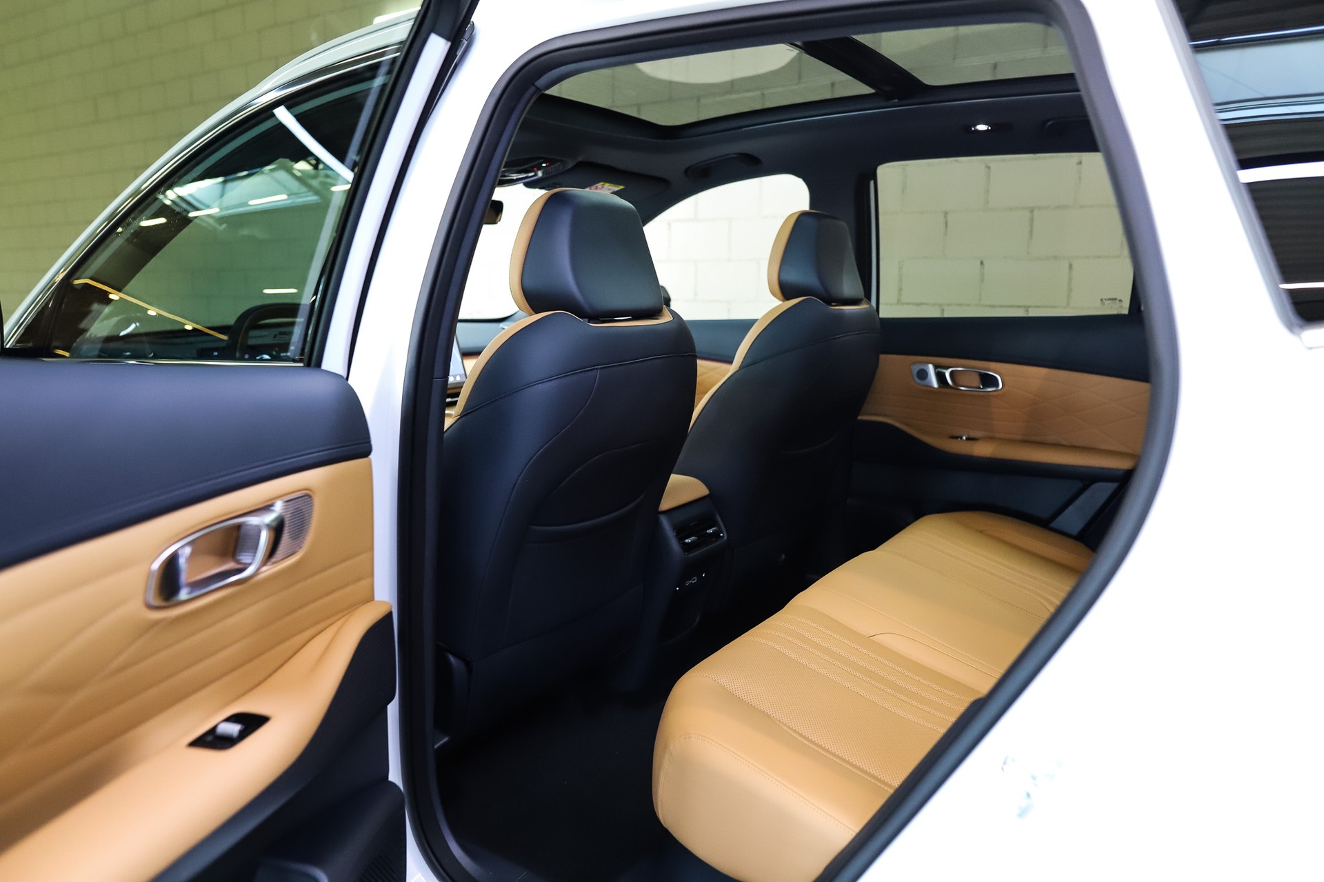 GEELY Starray EM-i MAX + PHEV *ALPIN WHITE*-image-14