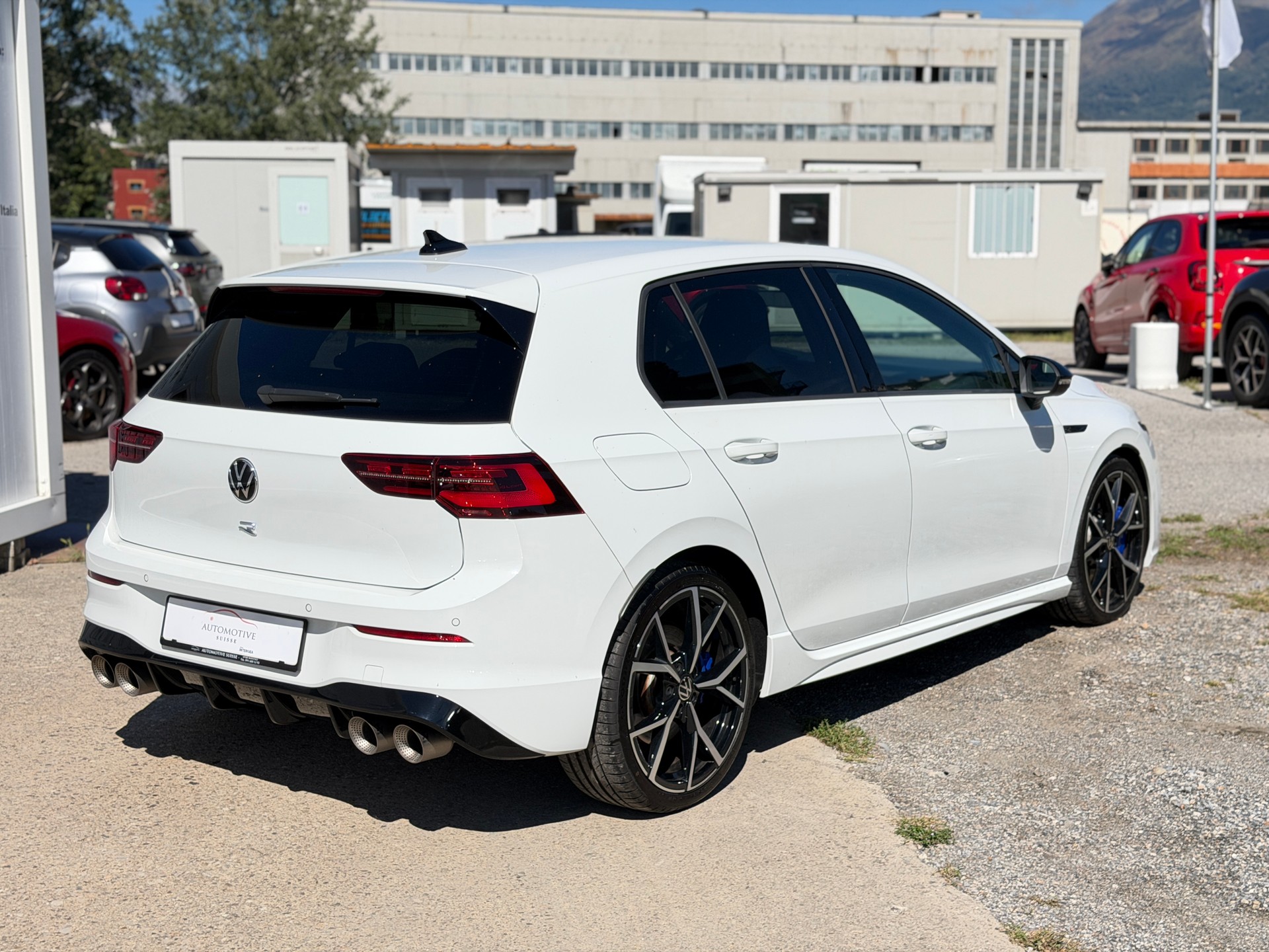 VW Golf 2.0 TSI R DSG 4Motion-image-5