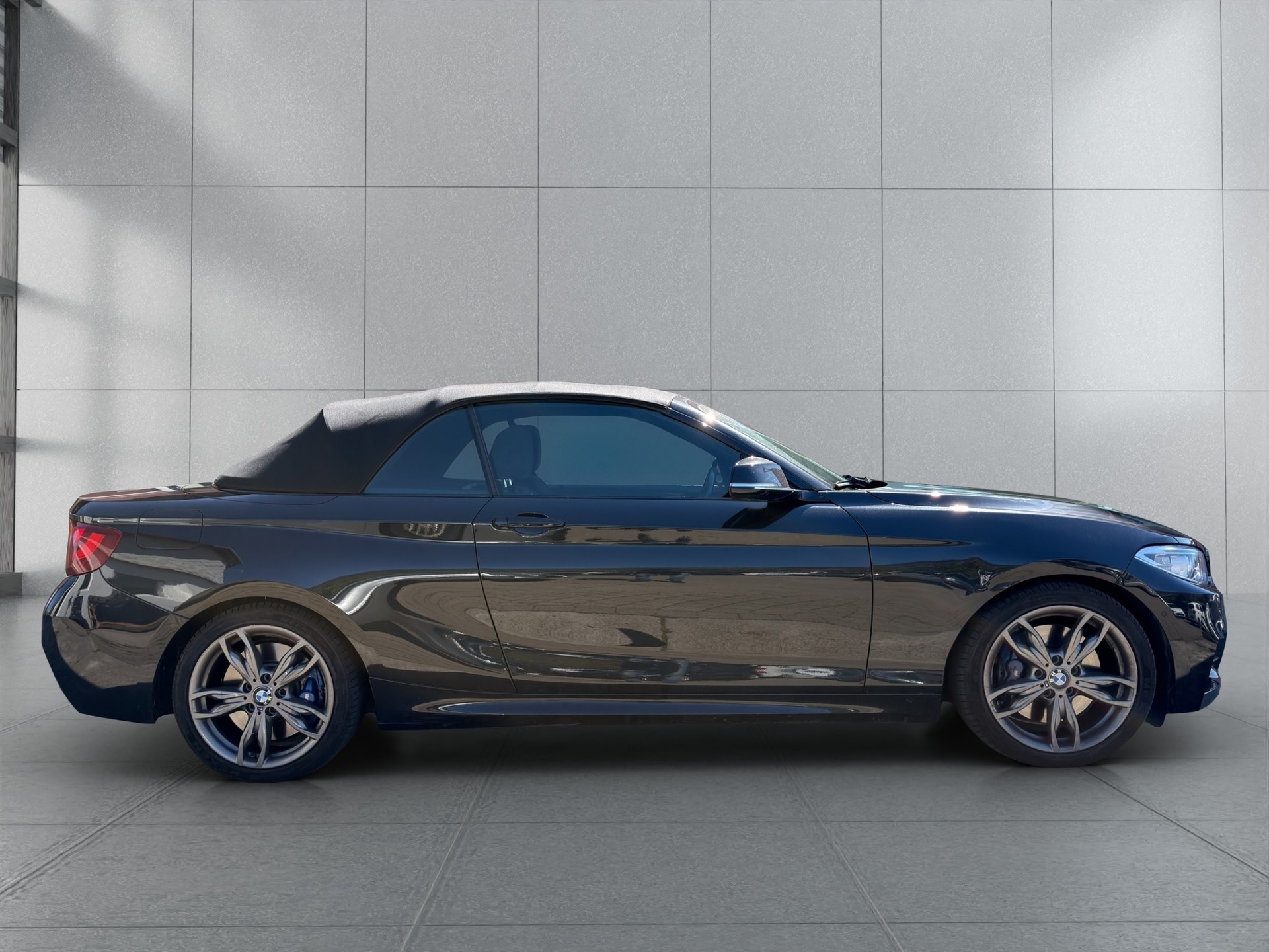 BMW M240i xDrive Steptronic-image-6