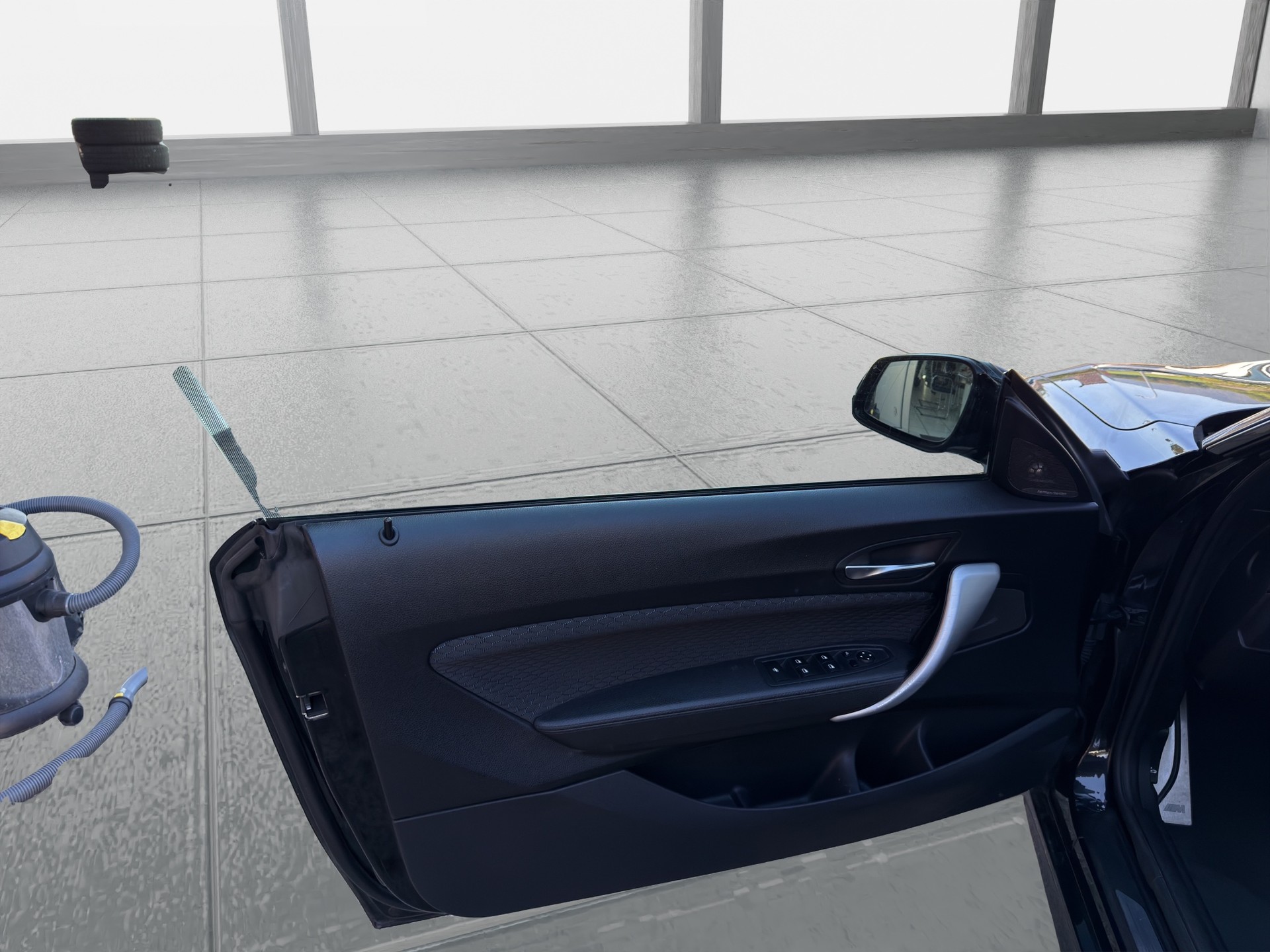 BMW M240i xDrive Steptronic-image-12