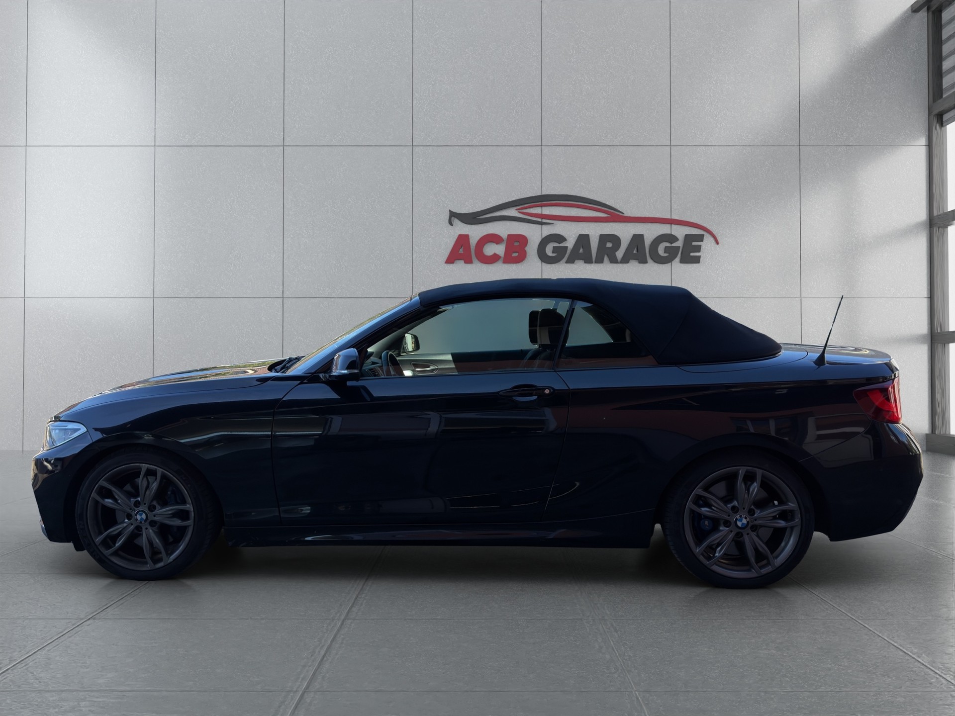 BMW M240i xDrive Steptronic-image-2