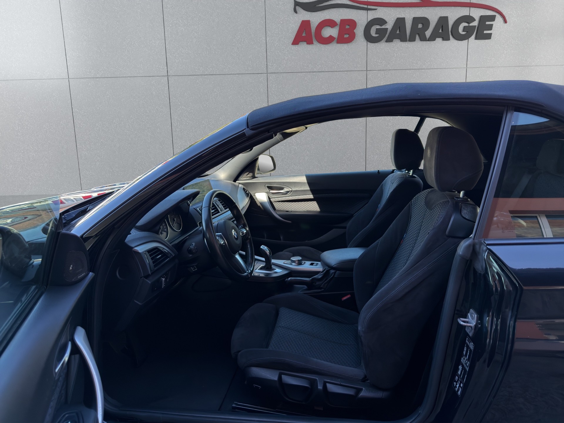 BMW M240i xDrive Steptronic-image-8