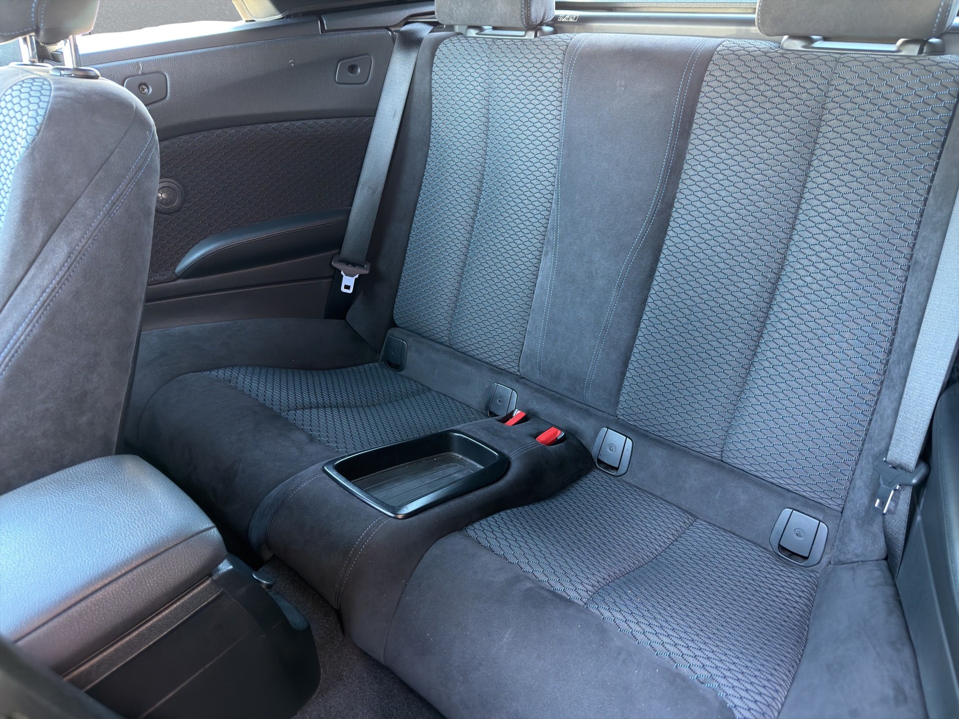 BMW M240i xDrive Steptronic-image-13