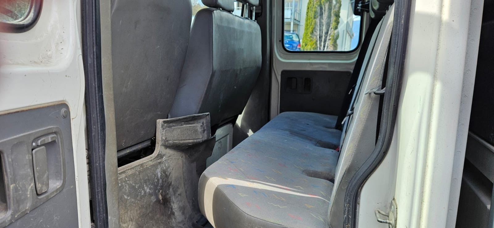 VW Crafter 35 2.5 BlueTDI 136 PS A-image-2