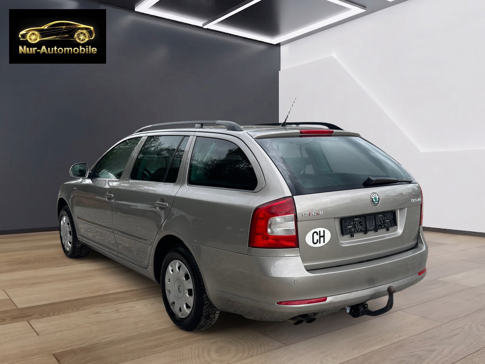 SKODA Octavia Combi 1.8 TSI 4x4-image-2