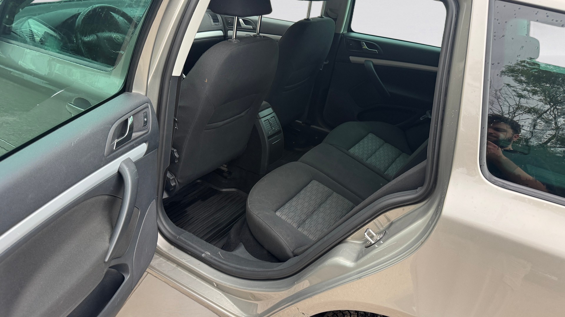 SKODA Octavia Combi 1.8 TSI 4x4-image-10