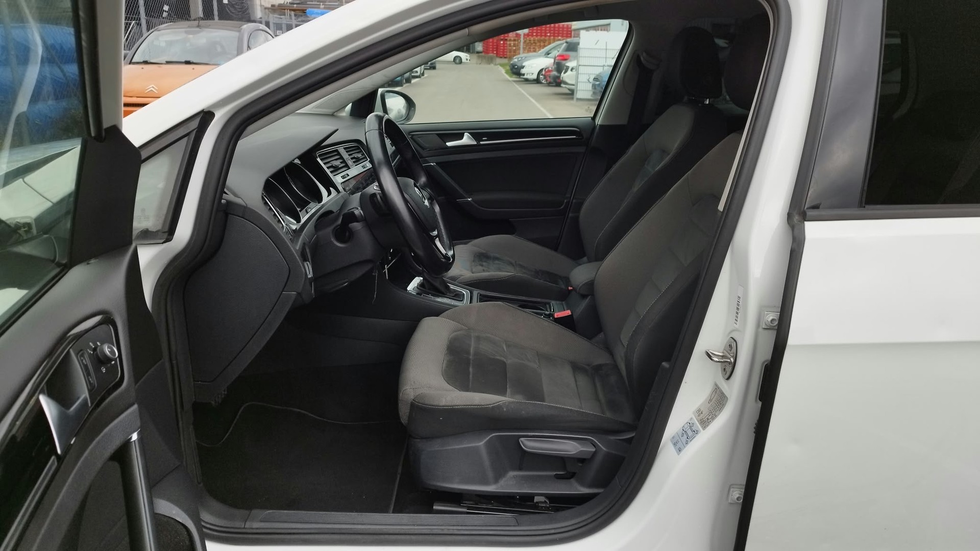 VW Golf 1.5 TSI Highline DSG-image-12