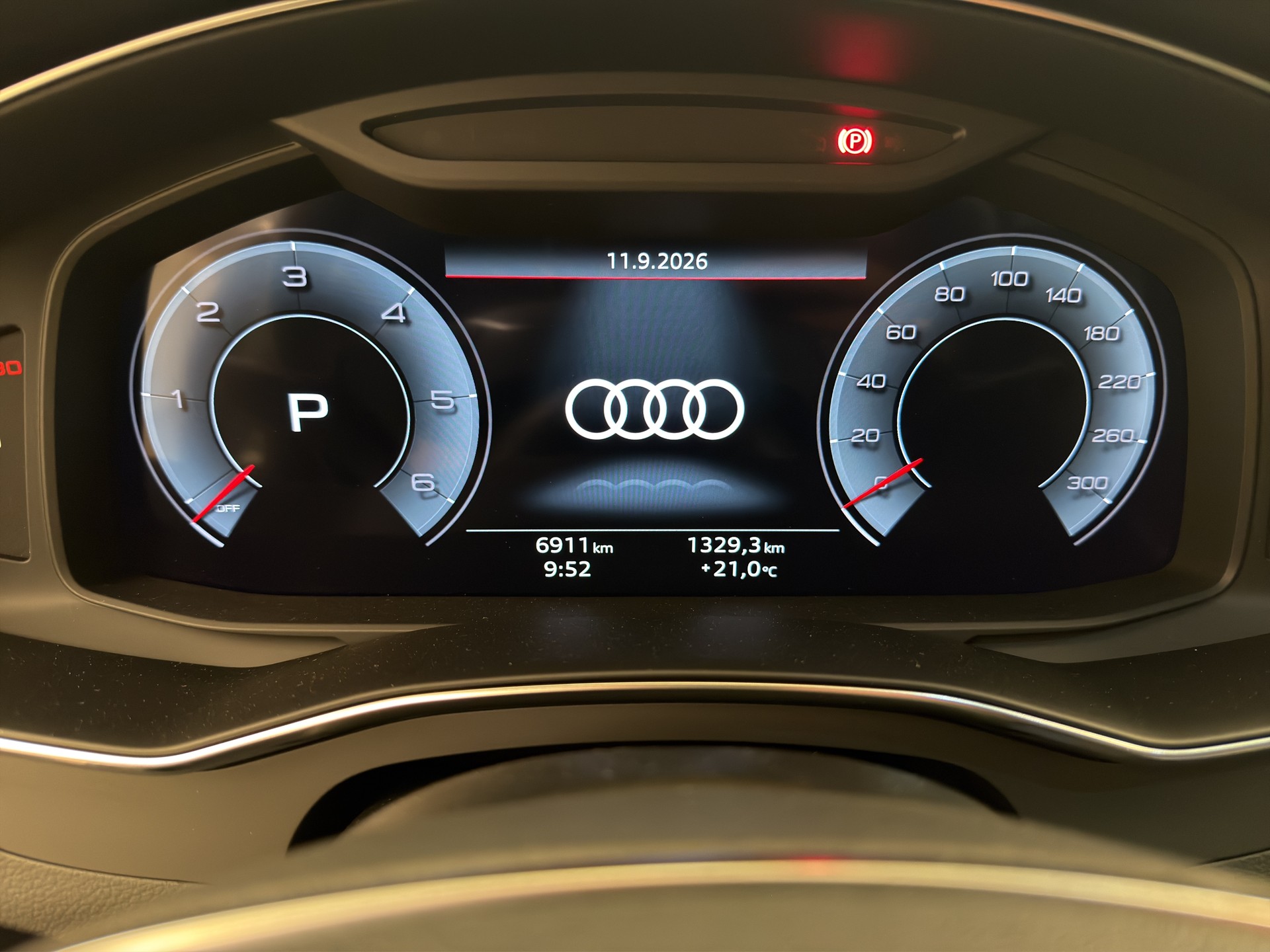 AUDI A6 Avant 2.0 TDI 35 Advanced S-Tronic-image-11