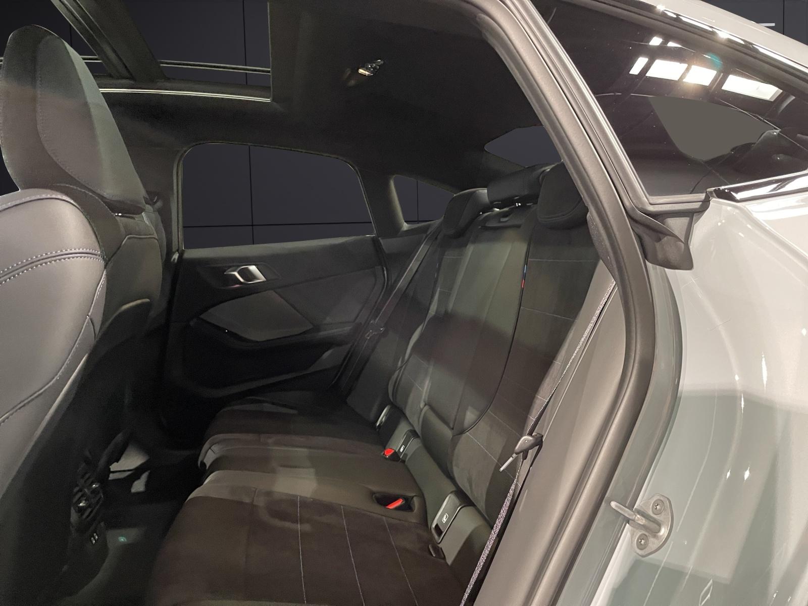 BMW 2er Reihe F74 Gran Coupé 223i xDrive-image-17