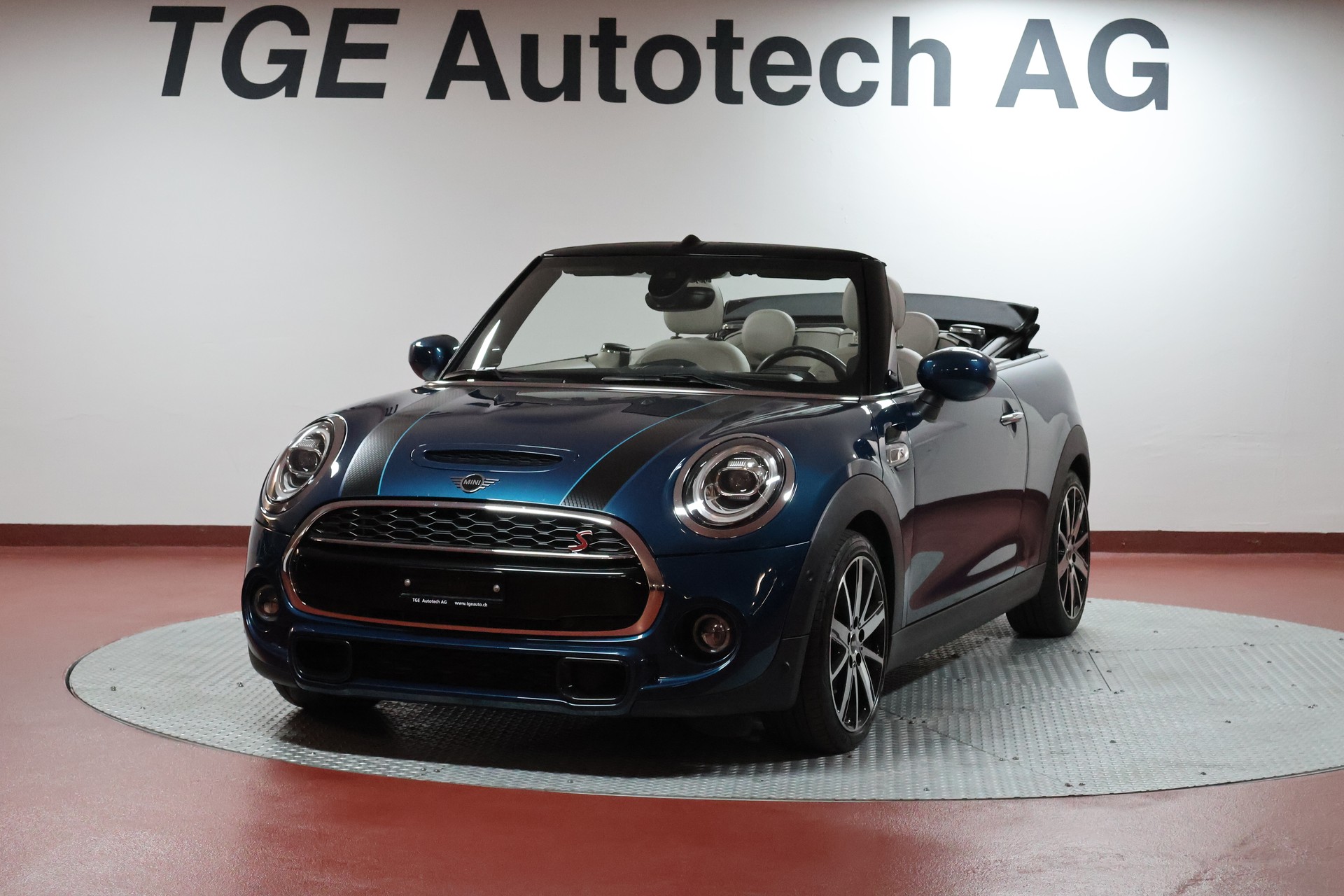 MINI Cooper S Cabriolet DKG Sidewalk Edition-image-0