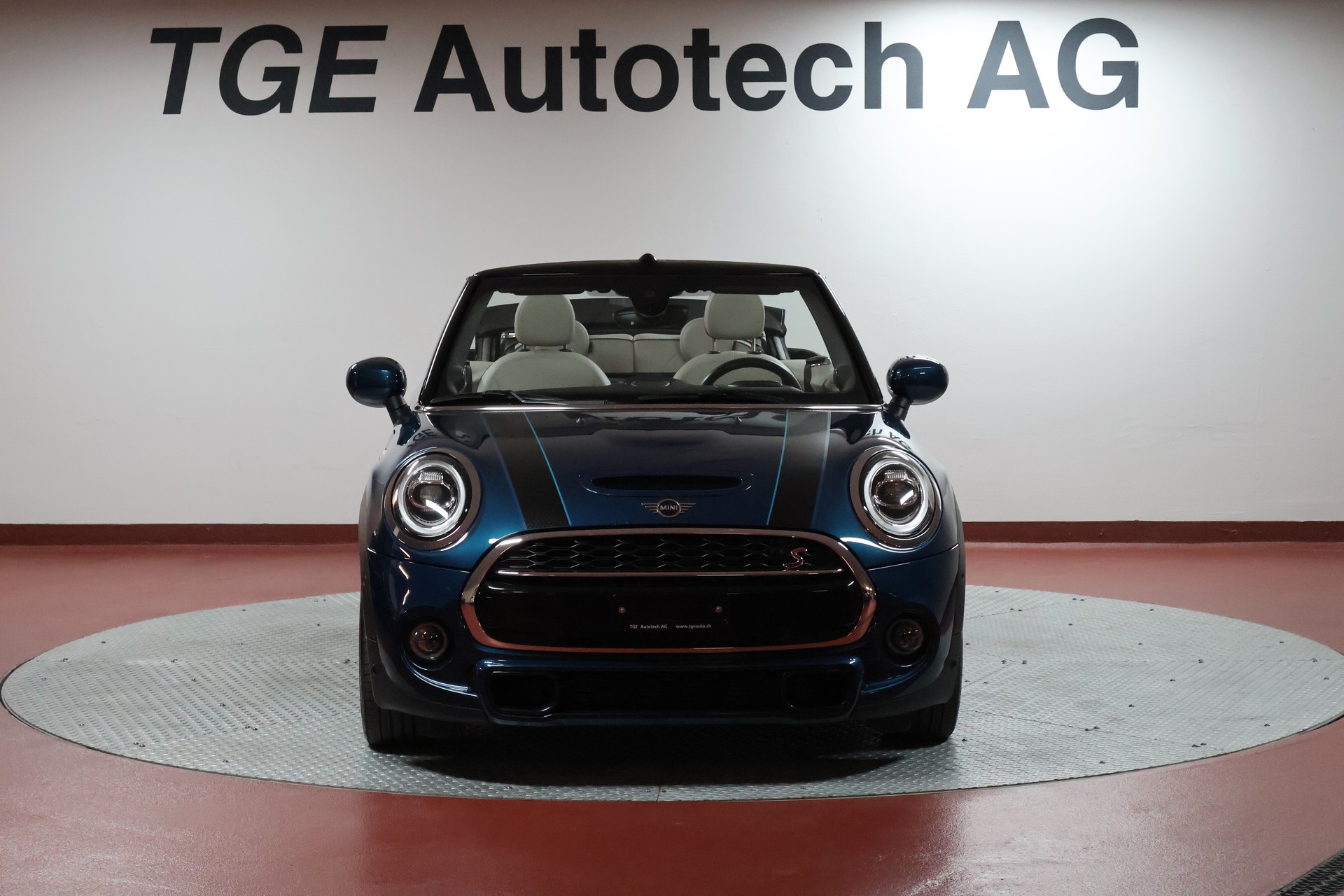 MINI Cooper S Cabriolet DKG Sidewalk Edition-image-1
