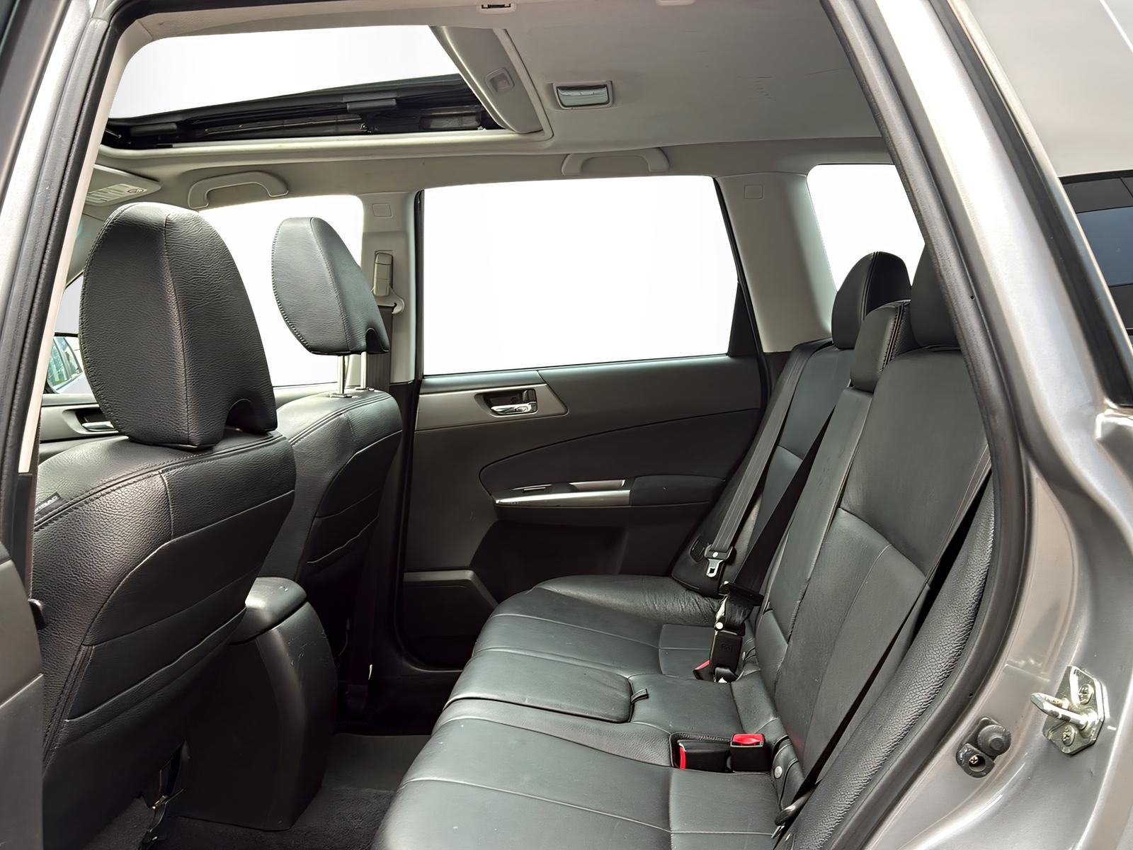 SUBARU Forester Station 2.0 XS Limited-image-9