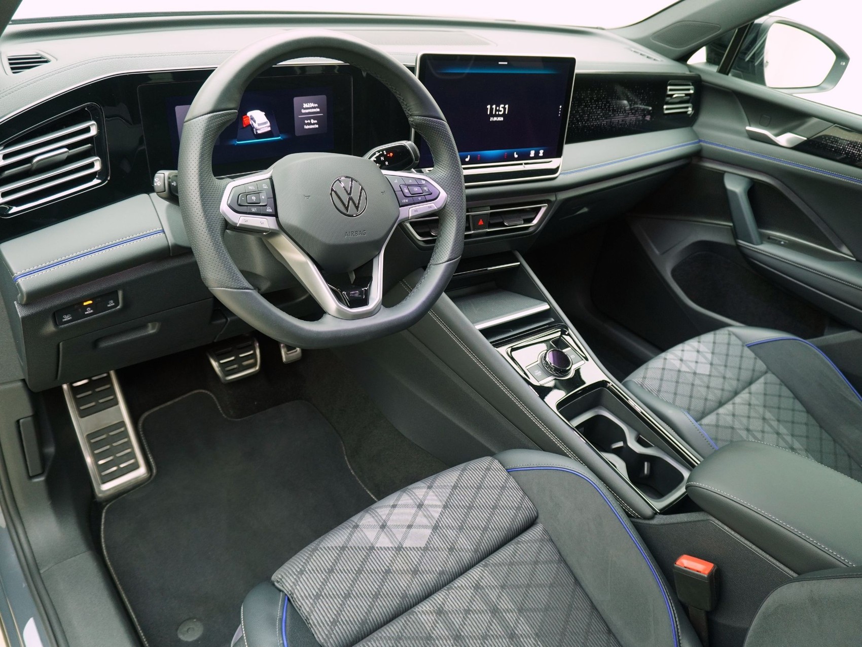 VW Tiguan 2.0 TSI DSG R-Line Black Style 4Motion **VW Werksgarantie bis 12/2030**-image-9