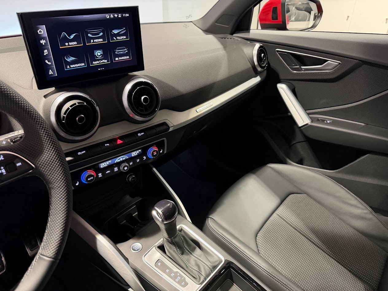 AUDI Q2 40 TFSI quattro S-tronic-image-10