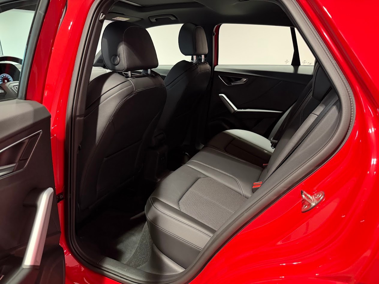AUDI Q2 40 TFSI quattro S-tronic-image-3