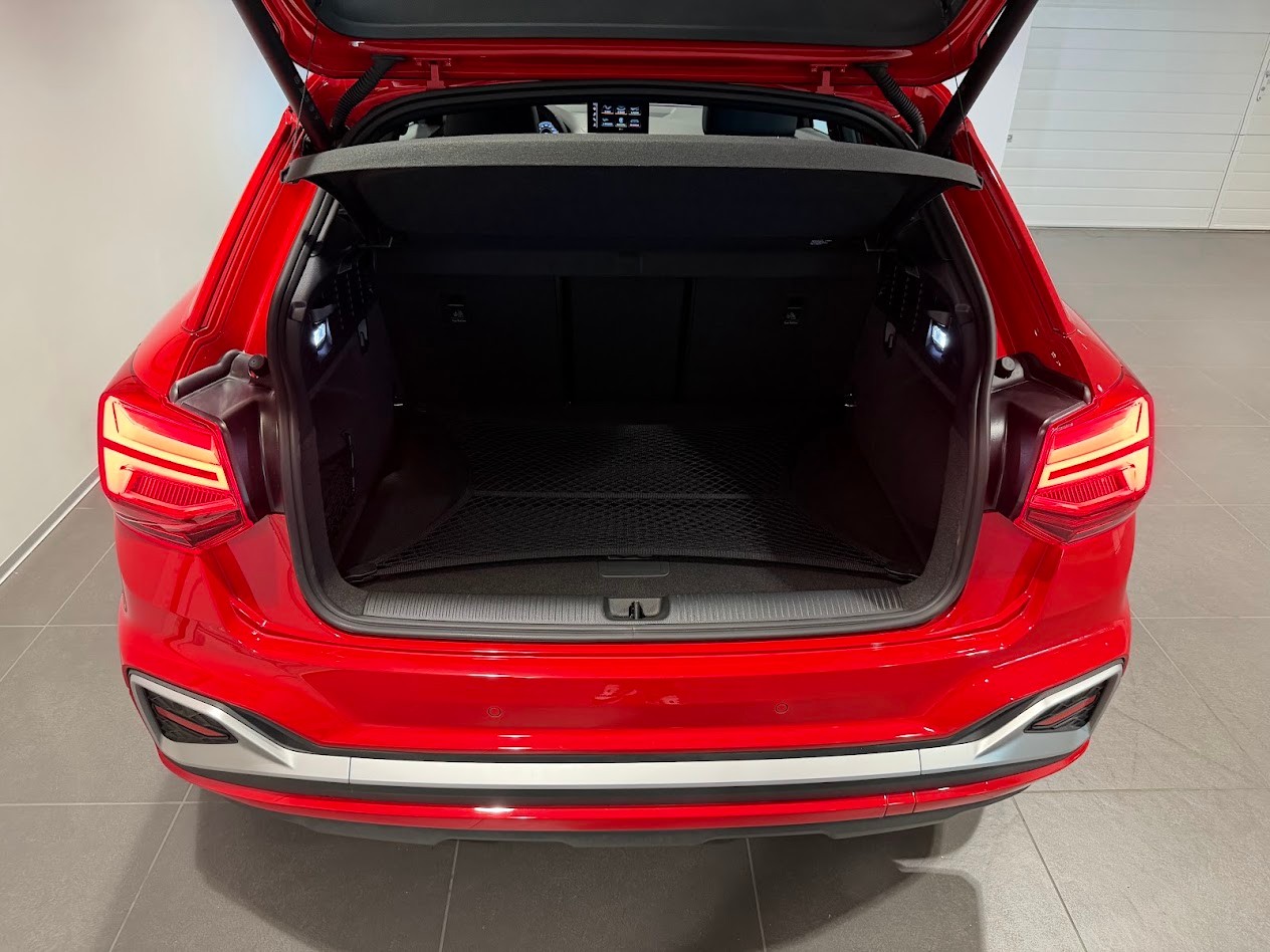 AUDI Q2 40 TFSI quattro S-tronic-image-12