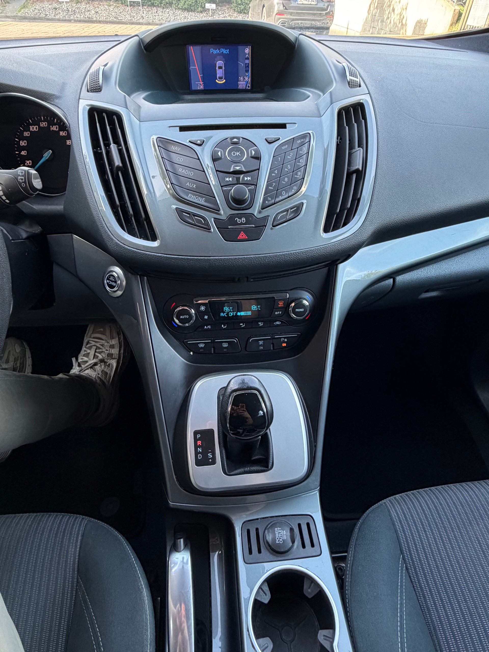 FORD Grand C-Max 2.0 TDCi Titanium PowerShift-image-11