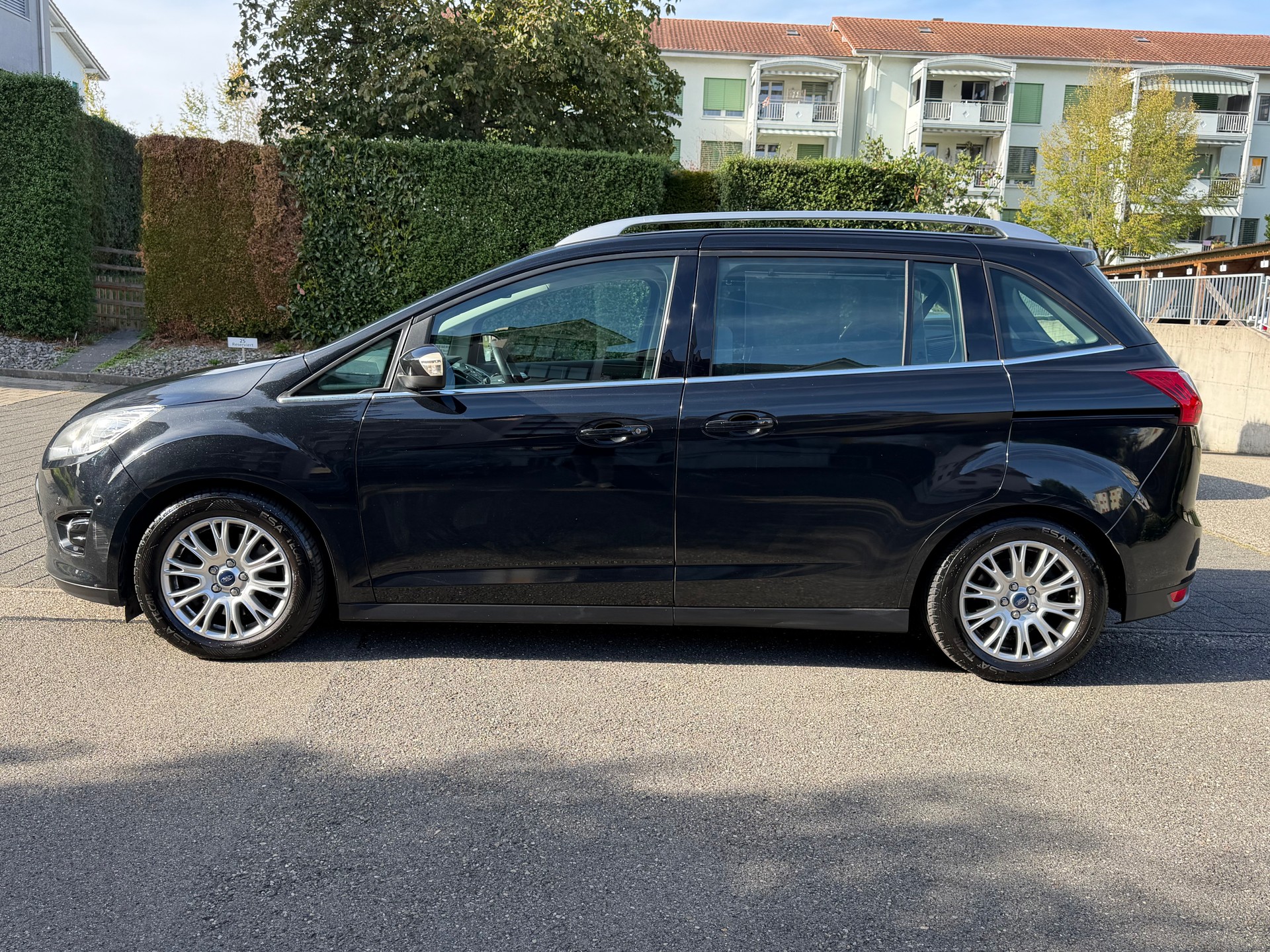 FORD Grand C-Max 2.0 TDCi Titanium PowerShift-image-2