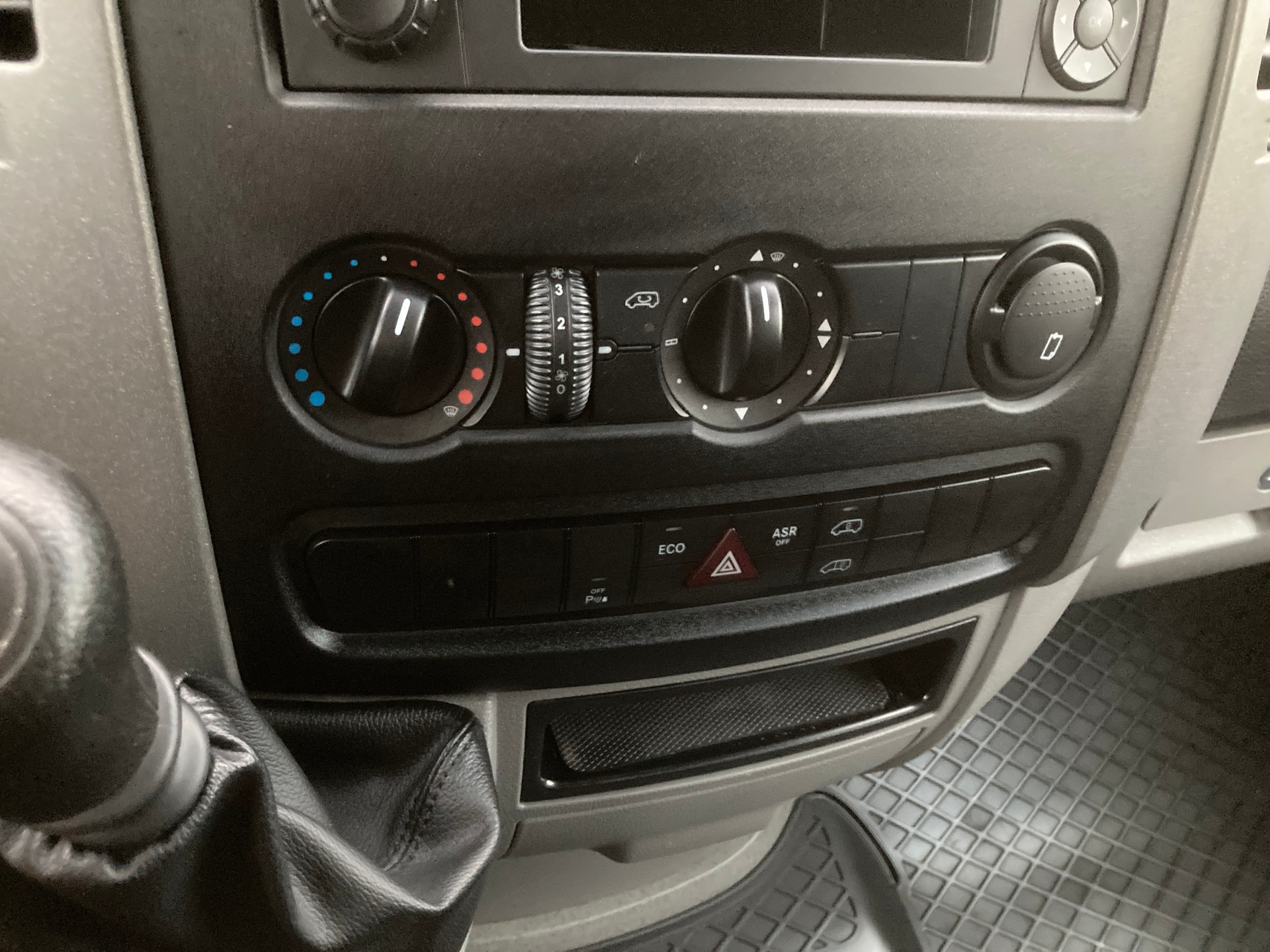 MERCEDES-BENZ Sprinter 314 CDI Kompakt-image-11