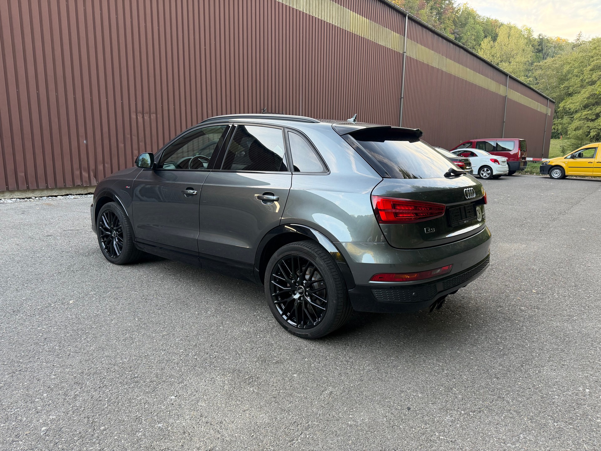 AUDI Q3 2.0 TFSI quattro S-tronic-image-7