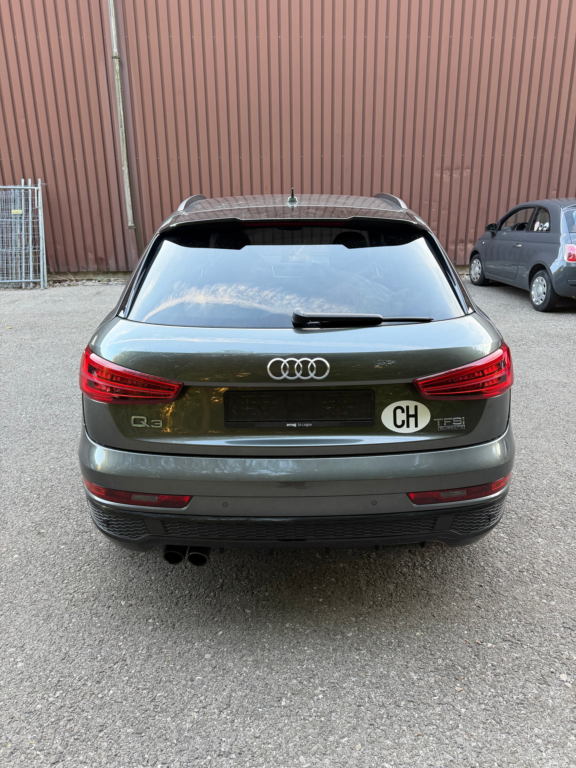 AUDI Q3 2.0 TFSI quattro S-tronic-image-5