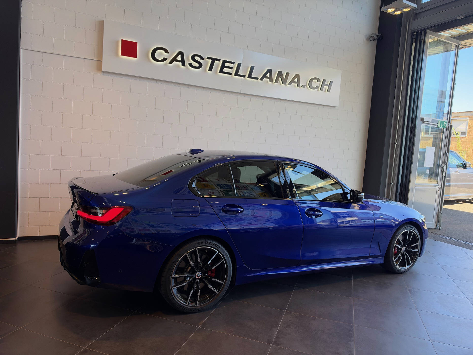 BMW M340i xDrive-image-2
