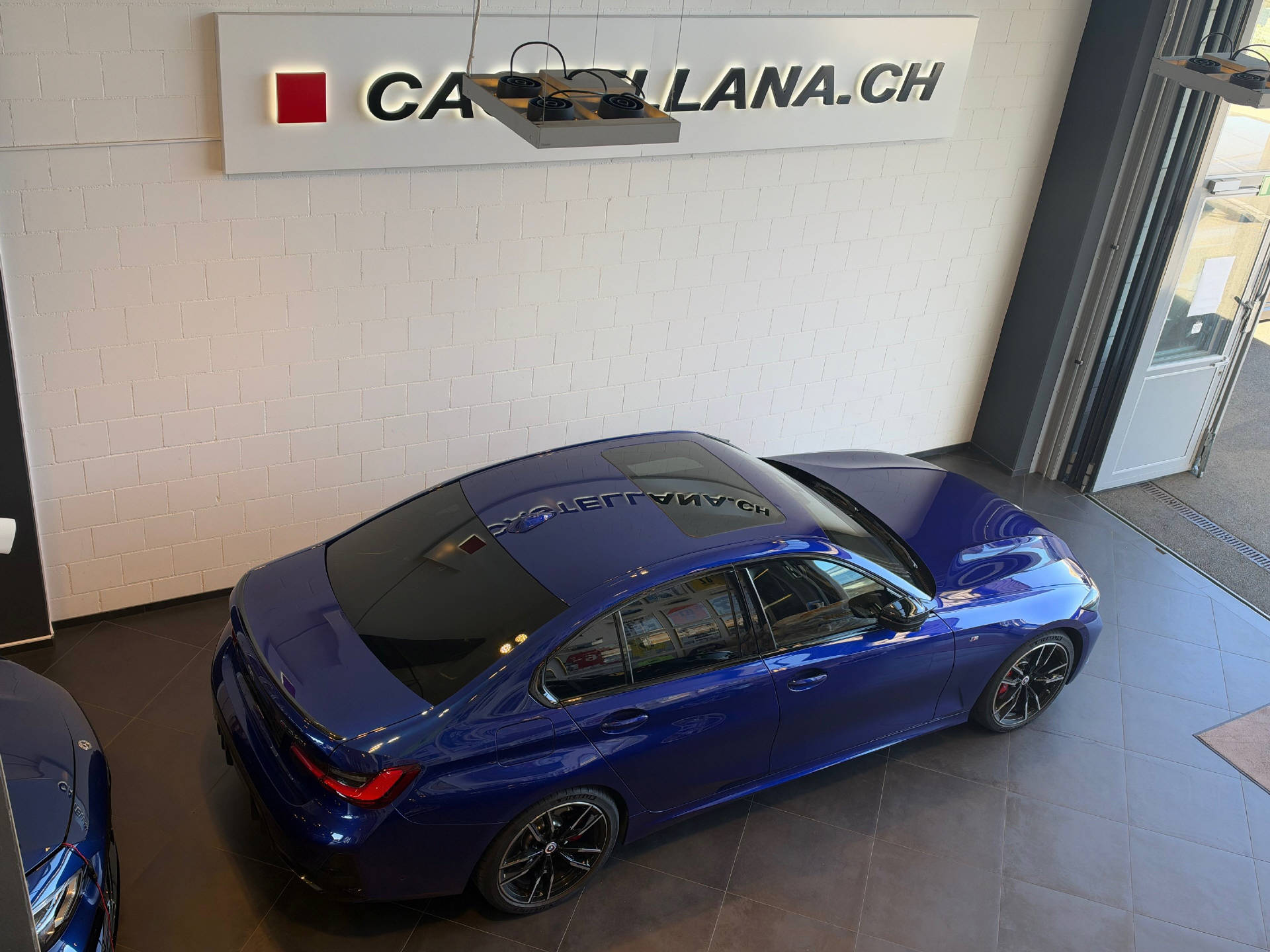 BMW M340i xDrive-image-4