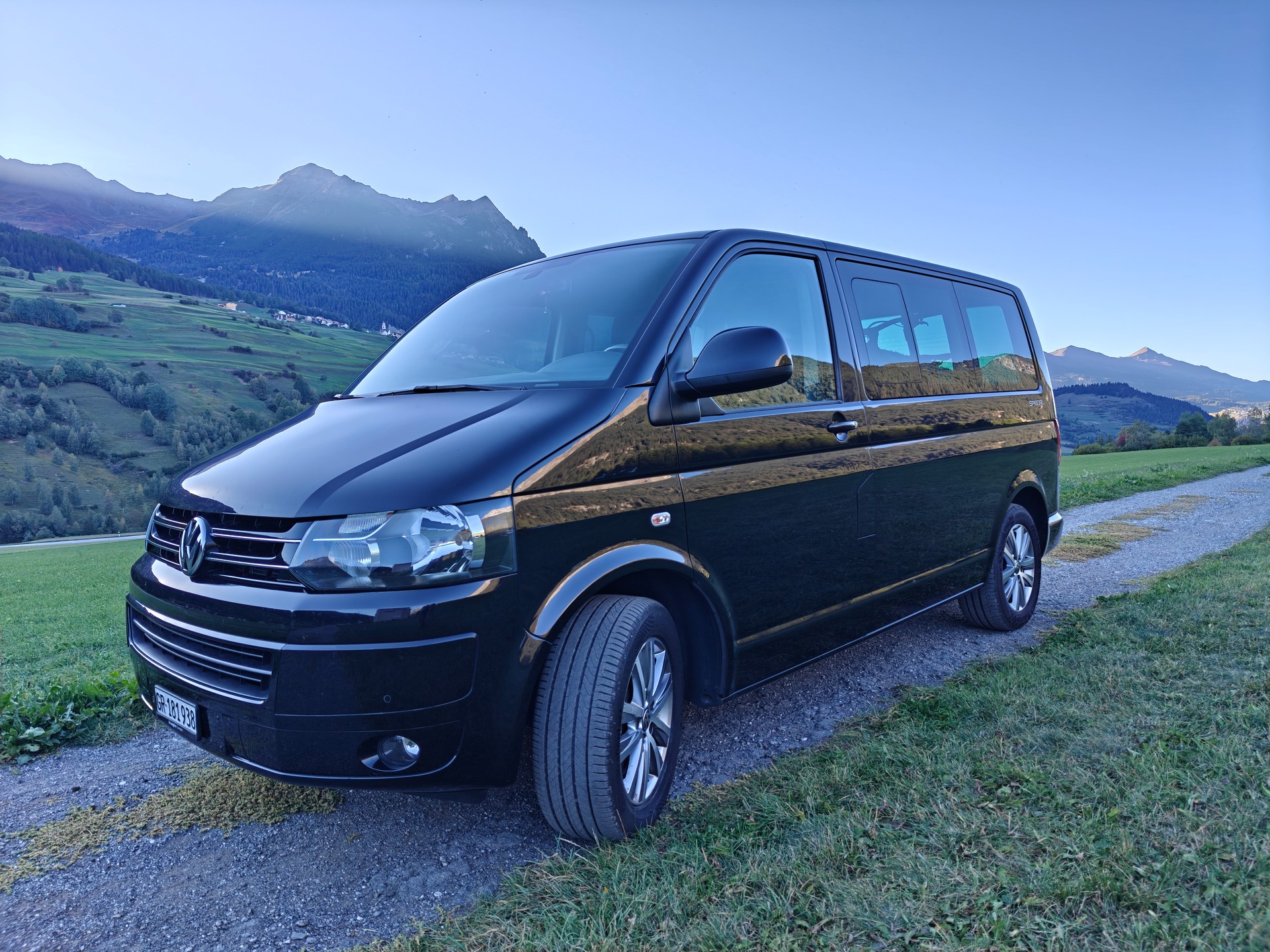 VW T5.2 Multivan Startline 2.0 TDI 4Motion-image-0