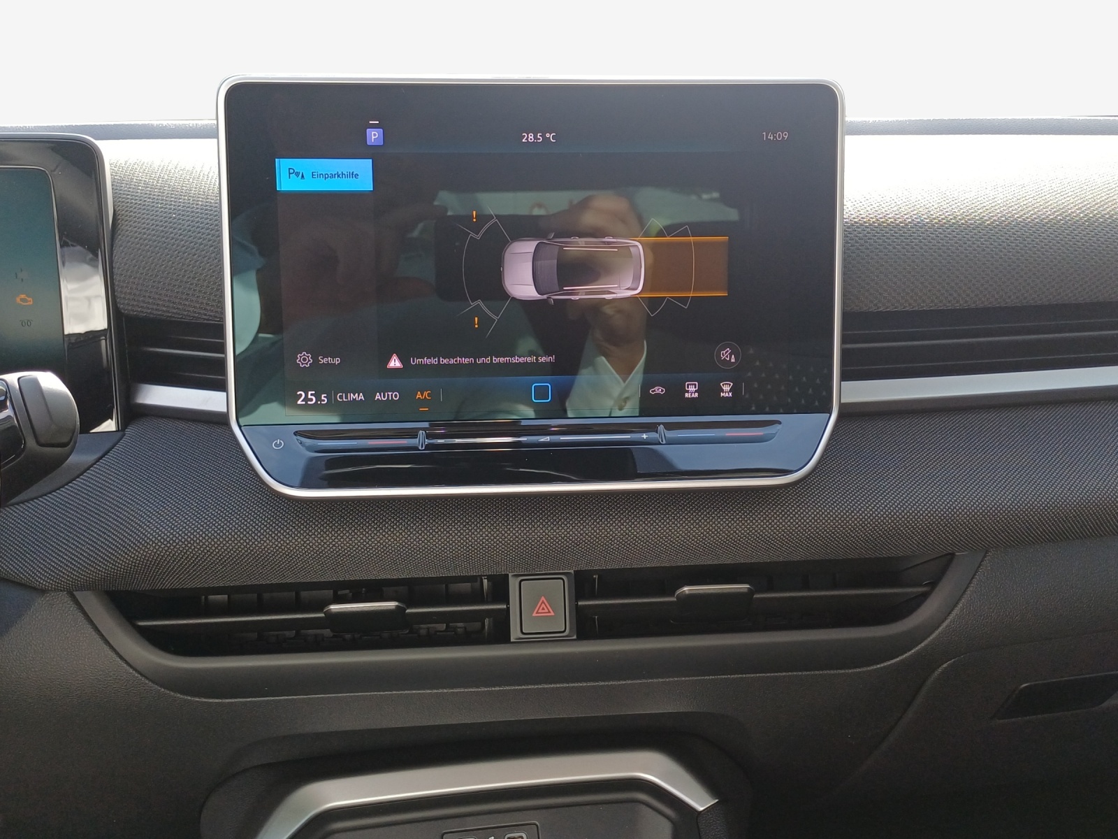 VW T-Roc 1.5 eTSI mHEV Trend DSG-image-10