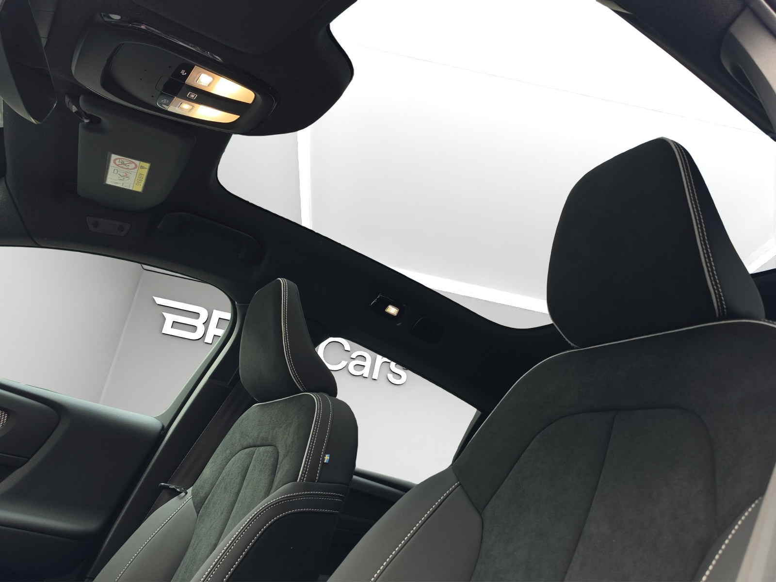 VOLVO EC40 Twin Performance Black Edition AWD-image-10