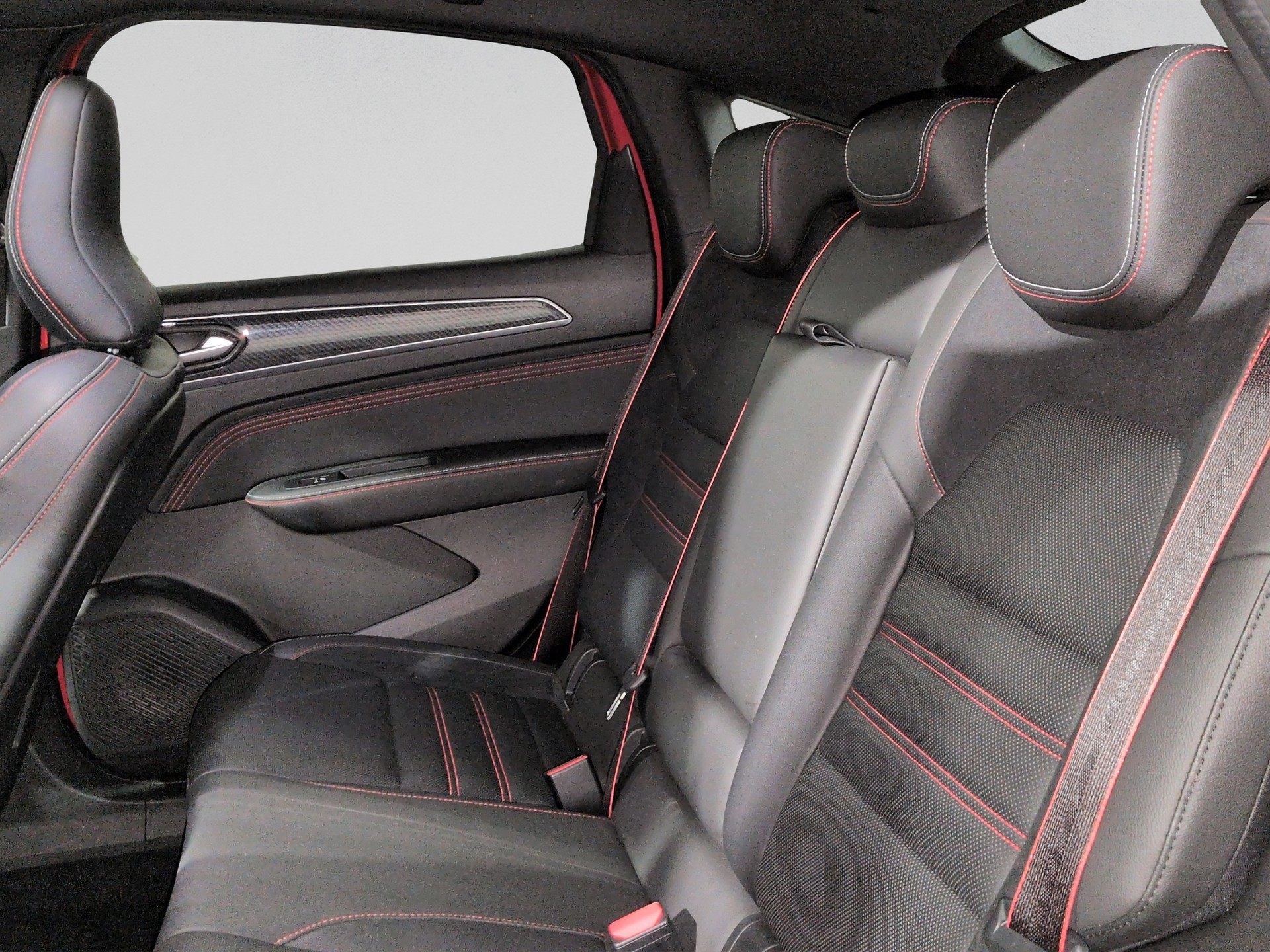 RENAULT Arkana 1.6 E-Tech R.S.Line-image-14
