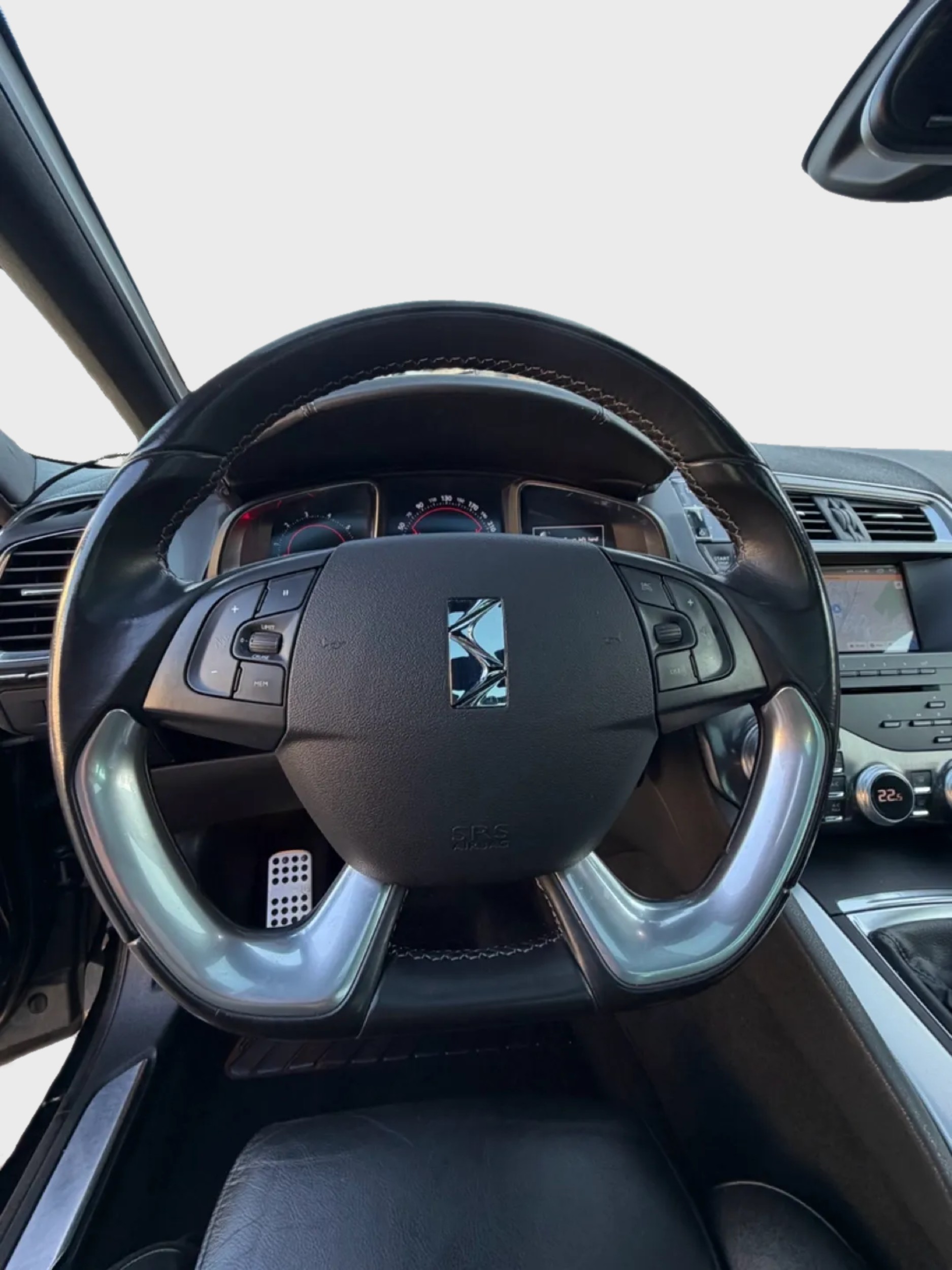 DS AUTOMOBILES DS5 1.6 Turbo Faubourg Addict-image-10