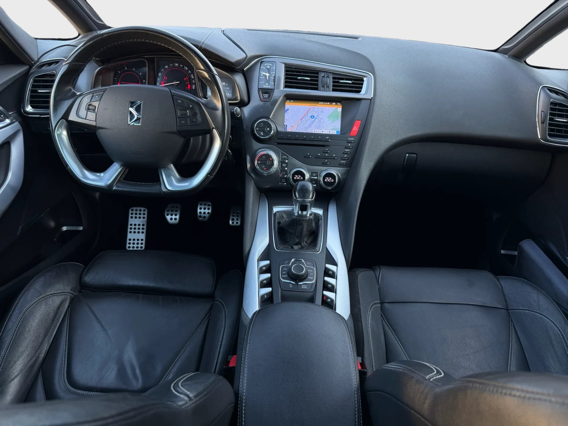 DS AUTOMOBILES DS5 1.6 Turbo Faubourg Addict-image-9