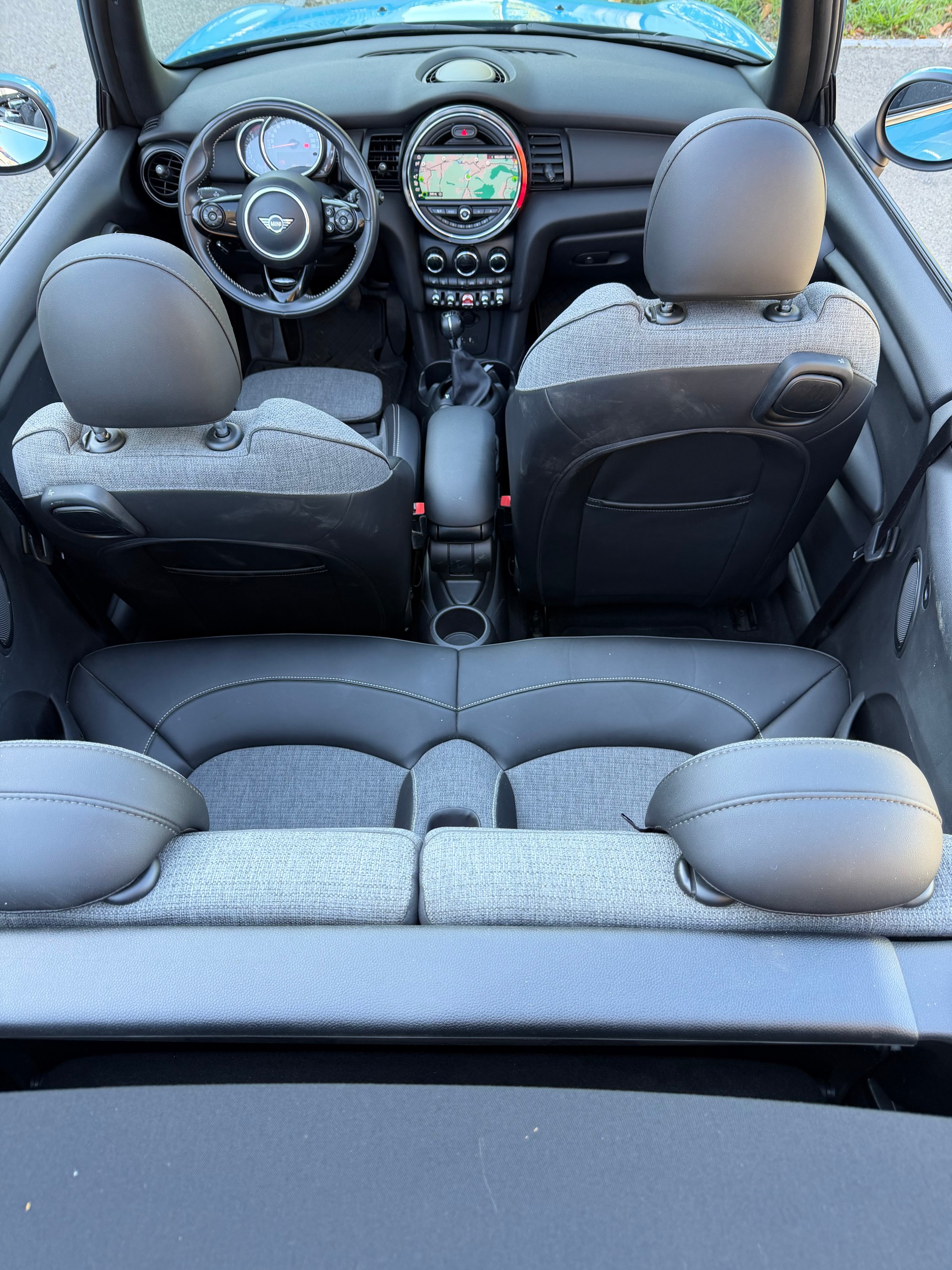 MINI One Cabriolet-image-15