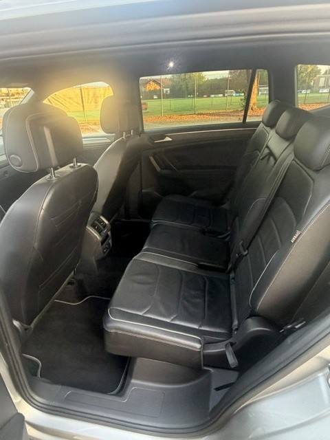 VW Tiguan Allspace 2.0 TDI SCR R-Line 4Motion DSG-image-7