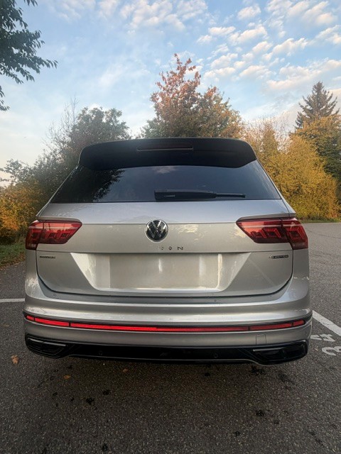 VW Tiguan Allspace 2.0 TDI SCR R-Line 4Motion DSG-image-5