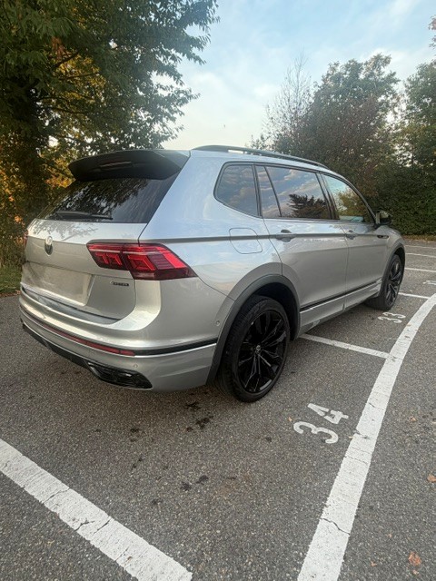 VW Tiguan Allspace 2.0 TDI SCR R-Line 4Motion DSG-image-4