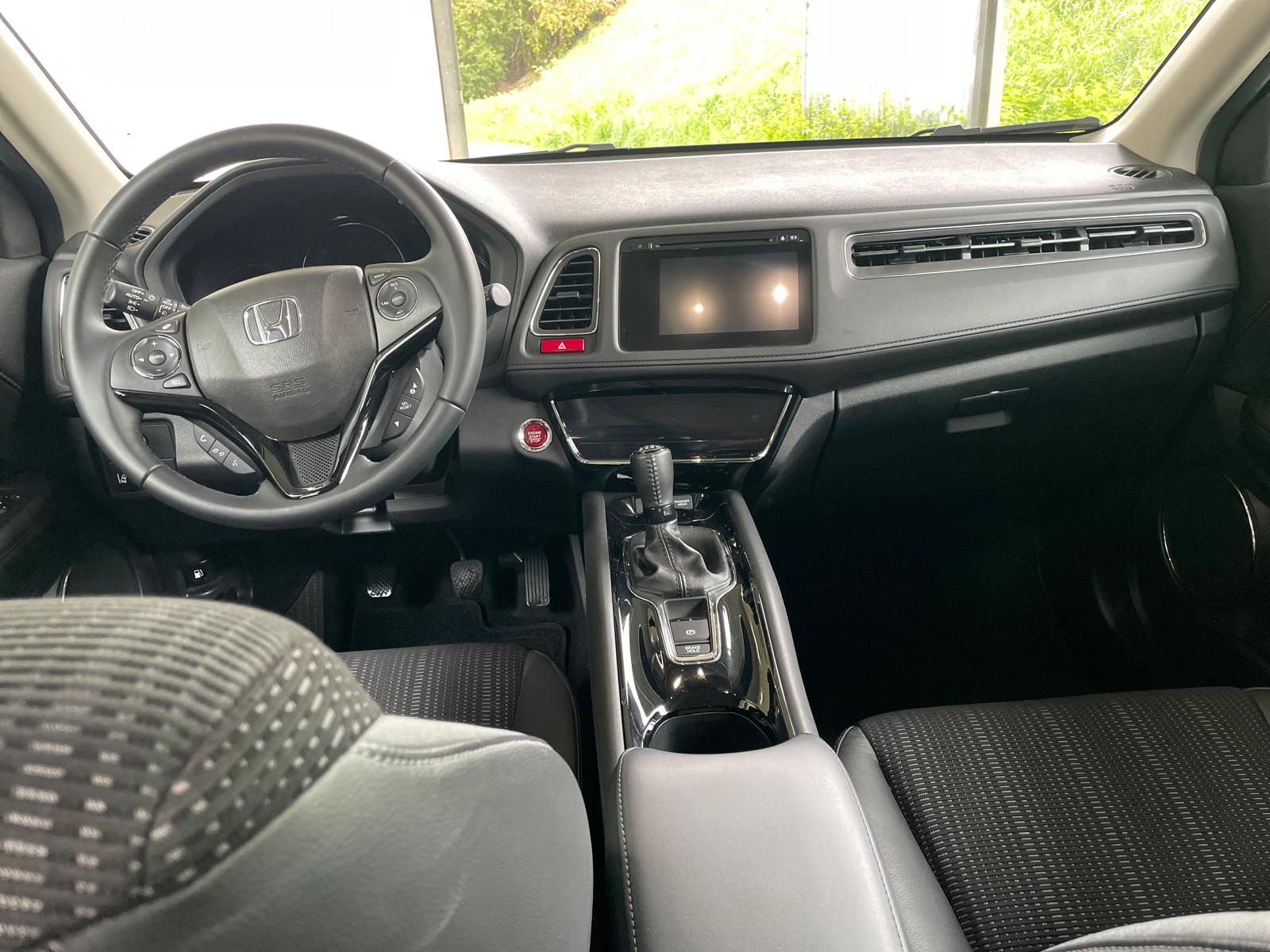 HONDA HR-V 1.5i-VTEC Executive-image-9