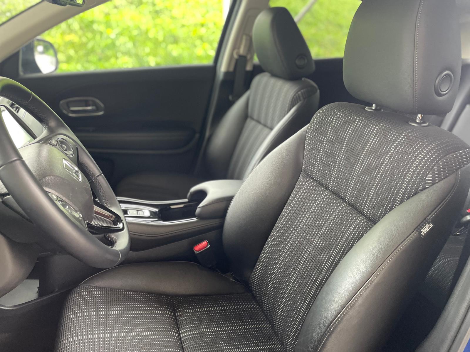 HONDA HR-V 1.5i-VTEC Executive-image-7
