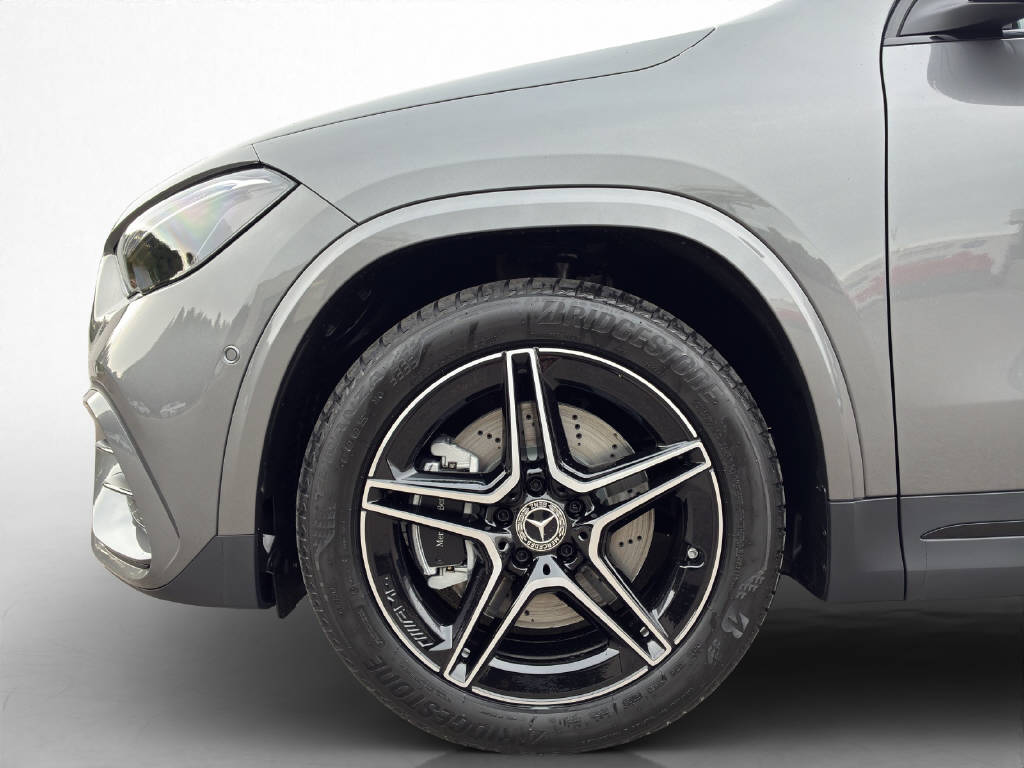 MERCEDES-BENZ GLA 250 Swiss Star-image-7