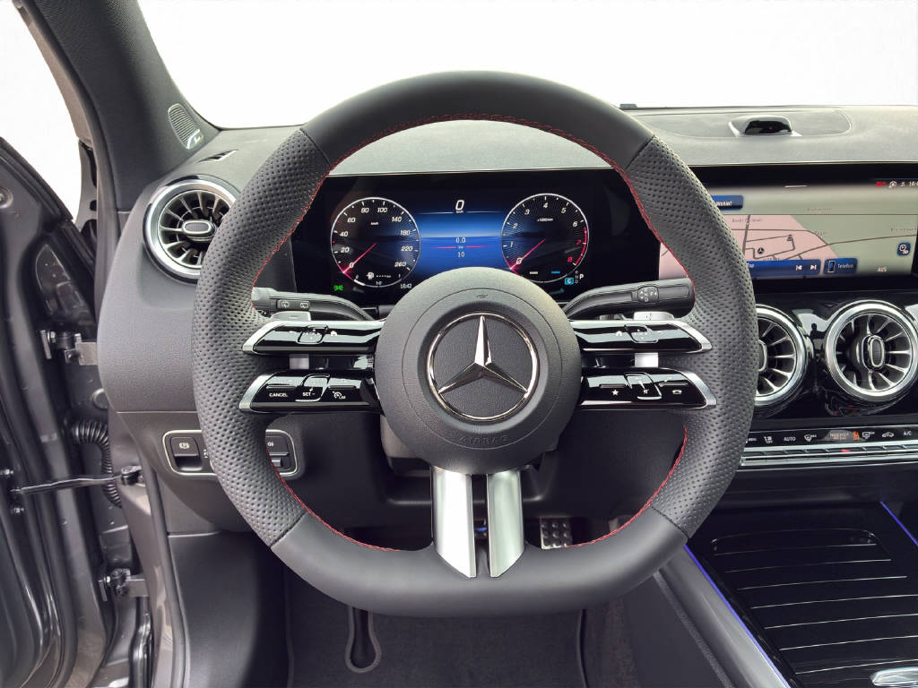 MERCEDES-BENZ GLA 250 Swiss Star-image-11